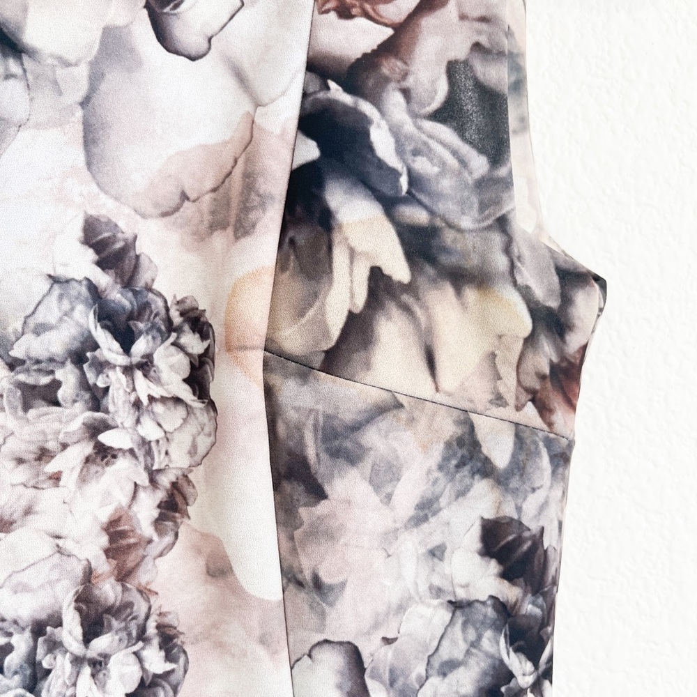 Dress - Picture 6 of 10